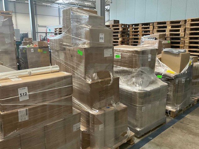 Papieren tassen, touw, hoedendoos - afbeelding 1 van  7