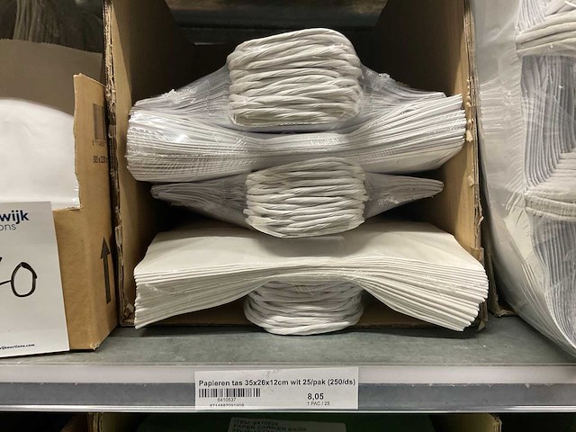 Papieren tassen - afbeelding 16 van  71