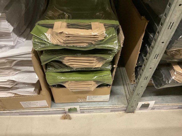 Papieren tassen - afbeelding 25 van  71