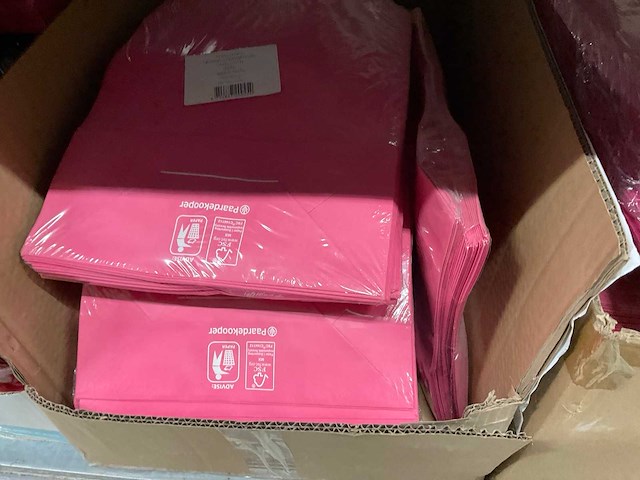 Papieren tassen - afbeelding 46 van  71