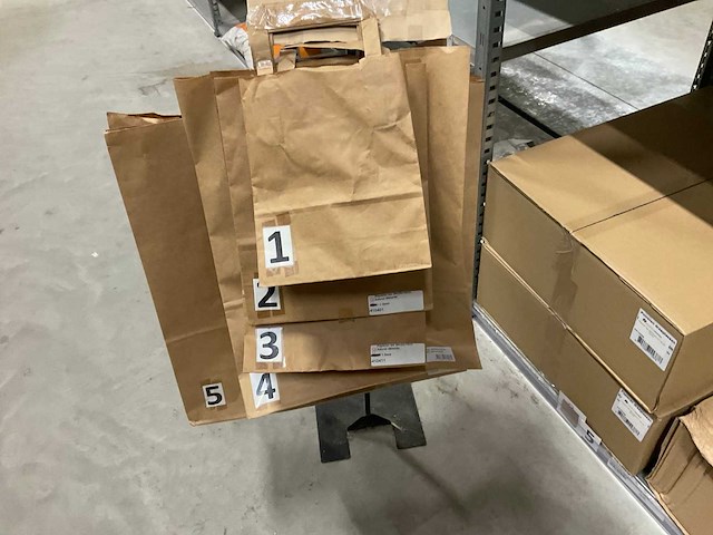 Papieren tassen - afbeelding 29 van  36