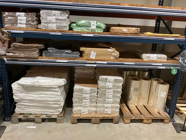 Papieren vellen - afbeelding 1 van  14