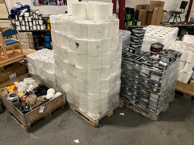 Papierrol (134x) - afbeelding 1 van  6