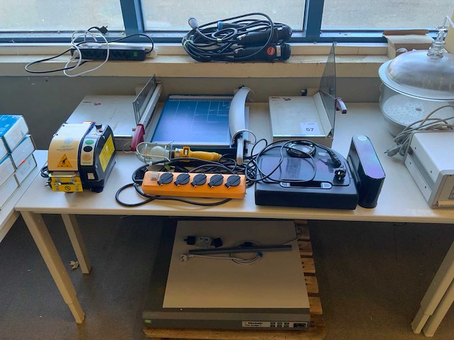 Papiersnijders en divers - afbeelding 1 van  5