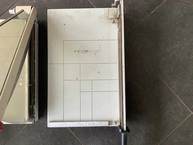 Papiersnijmachines (3x) - afbeelding 4 van  4