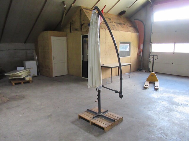 Parasol en tent/voorzetzeilen bd garden, opdraai - afbeelding 2 van  5