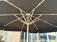 Parasol met betonnen voet - afbeelding 4 van  5
