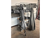 Parasol met voet (10x) - afbeelding 3 van  5