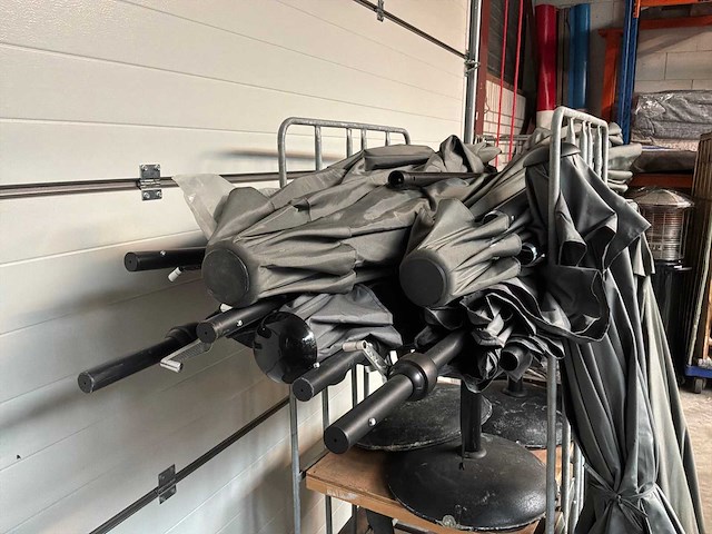 Parasol met voet (10x) - afbeelding 4 van  5