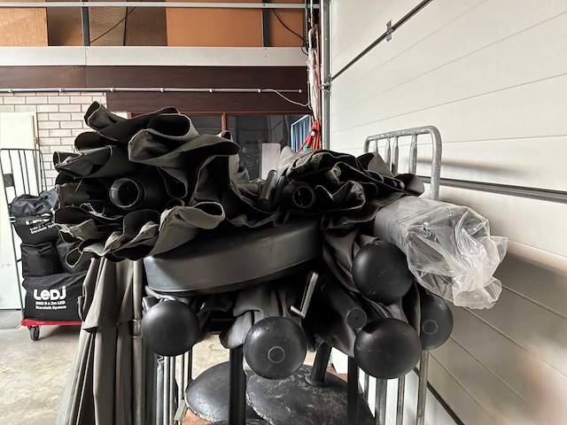 Parasol met voet (10x) - afbeelding 5 van  5