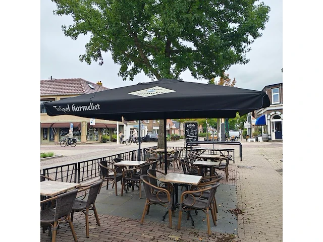 Parasol trippel karmeliet met bevestiging steun - afbeelding 1 van  2