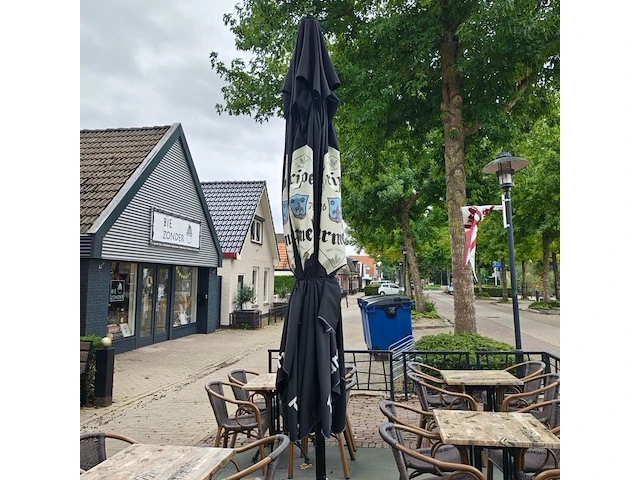 Parasol trippel karmeliet met bevestiging steun - afbeelding 2 van  2
