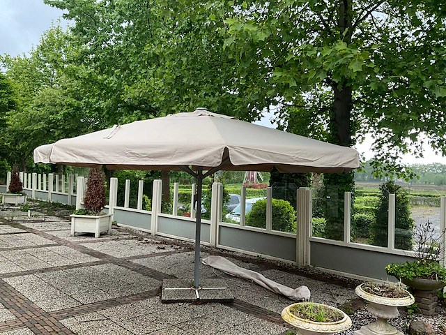 Parasol - afbeelding 1 van  12
