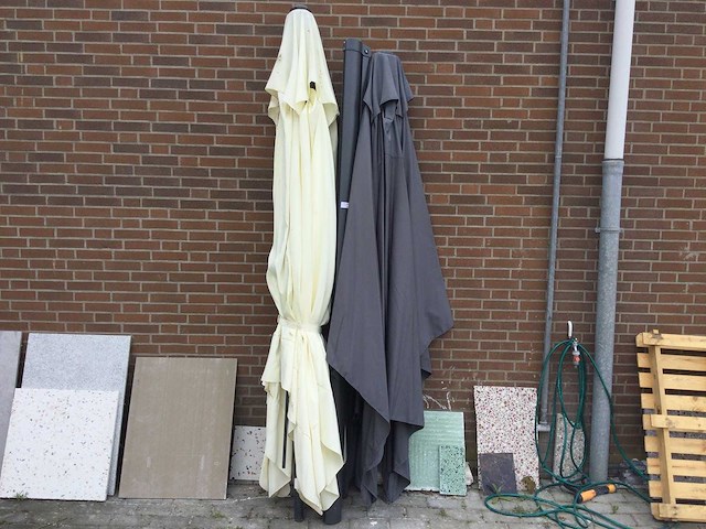 Parasols (2x) - afbeelding 1 van  4