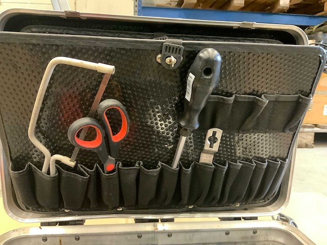 Parat clasic gereedschapskoffer met inhoud - afbeelding 8 van  13