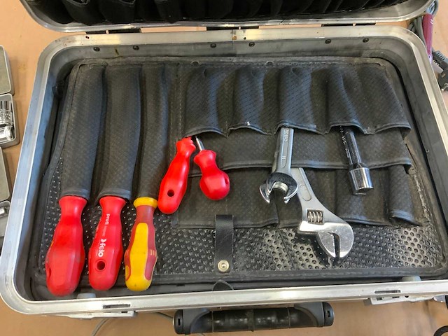 Parat clasic gereedschapskoffer met inhoud - afbeelding 9 van  13