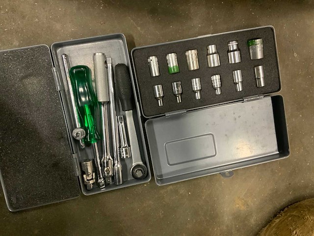 Parat gereedschap koffer met inhoud - afbeelding 4 van  16