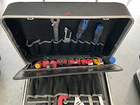 Parat gereedschapskoffer met inhoud - afbeelding 2 van  3