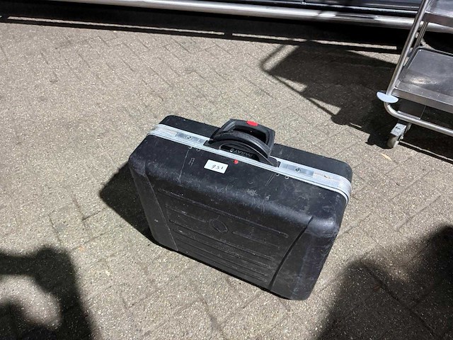 Parat gereedschapskoffer met inhoud - afbeelding 1 van  15