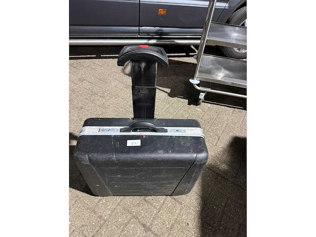 Parat gereedschapskoffer met inhoud - afbeelding 9 van  15