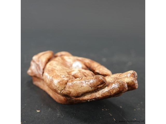 Parel in gods hand - afbeelding 4 van  5
