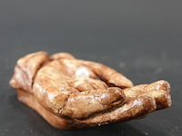 Parel in gods hand - afbeelding 4 van  5
