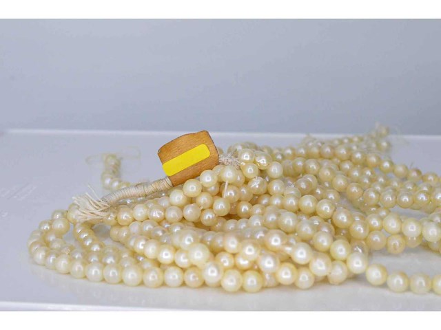 Parel snoer gele tag - afbeelding 5 van  5