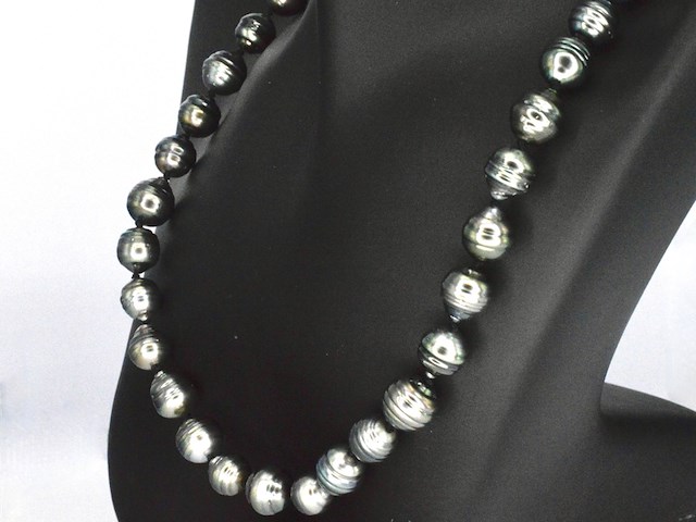 Parelcollier met tahiti parels en een gouden sluiting - afbeelding 4 van  10