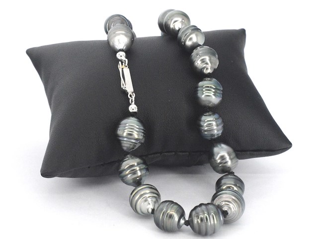 Parelcollier met tahiti parels en een gouden sluiting - afbeelding 5 van  10