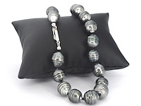 Parelcollier met tahiti parels en een gouden sluiting - afbeelding 5 van  10