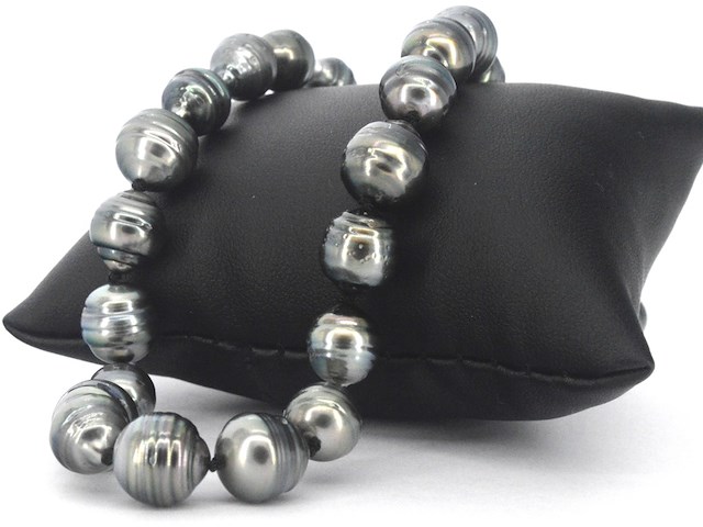 Parelcollier met tahiti parels en een gouden sluiting - afbeelding 7 van  10