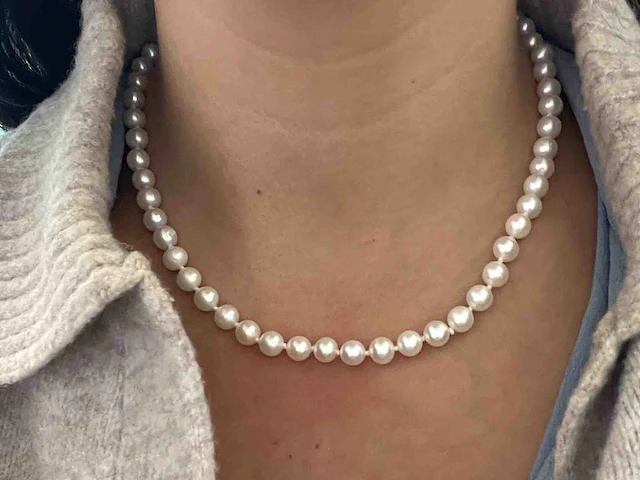 Parelsnoer gouden sluiting diamant - afbeelding 3 van  10