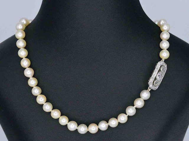 Parelsnoer met diamanten art deco sluiting - afbeelding 1 van  8