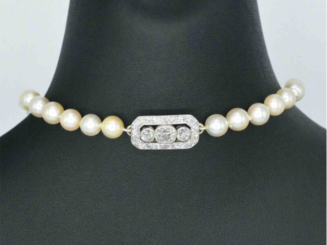 Parelsnoer met diamanten art deco sluiting - afbeelding 5 van  9