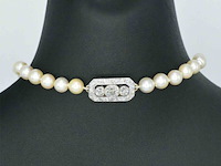 Parelsnoer met diamanten art deco sluiting - afbeelding 5 van  9