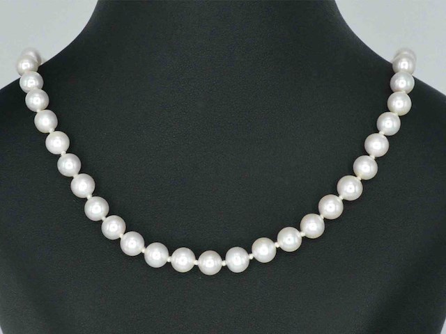 Parelsnoer met gouden sluiting met diamant - afbeelding 6 van  10