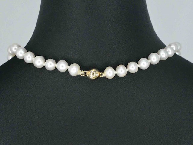 Parelsnoer met gouden sluiting met diamant - afbeelding 7 van  10