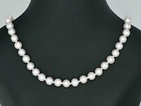 Parelsnoer met gouden sluiting met diamant - afbeelding 6 van  11
