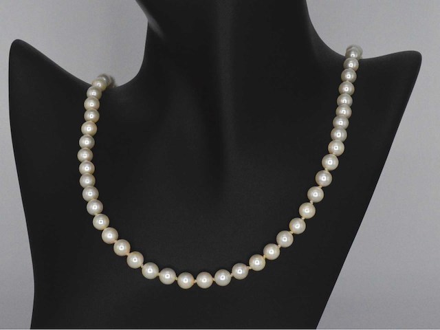 Parelsnoer met zilveren sluiting - afbeelding 7 van  9