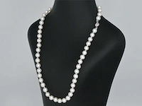 Parelsnoer witgouden sluiting diamant