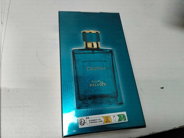 Parfum flessen en 15 test flesjes (28x) - afbeelding 2 van  6