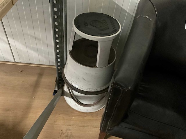 Parij diverse meubels & accessoires - afbeelding 2 van  7