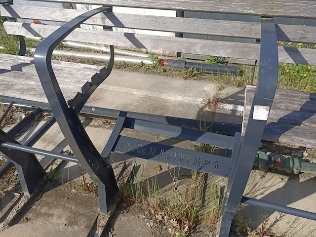 Parkbank met rollator uitsparing - afbeelding 6 van  6