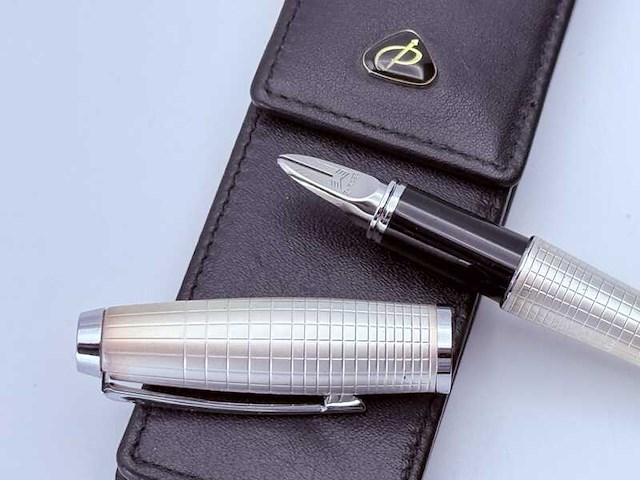 Parker fifth urban premium pearl metal ct vulpen - afbeelding 1 van  7