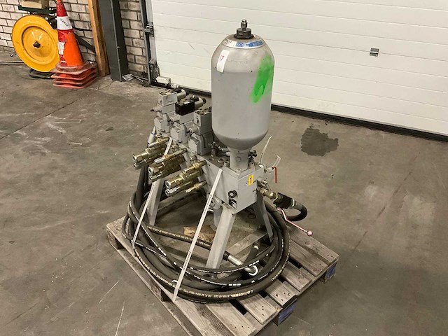 Parker hydrauliek verdeelunit - afbeelding 3 van  9