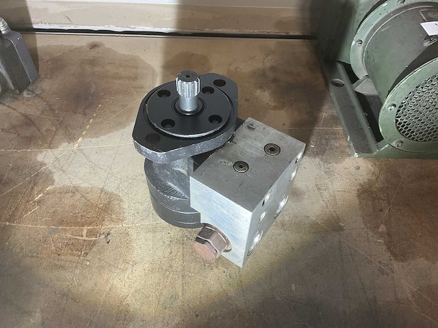 Parker hydraulische motor - afbeelding 4 van  5