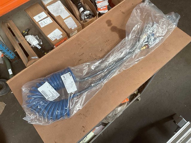 Parker intra vehicular hose assembly (6x) - afbeelding 1 van  3