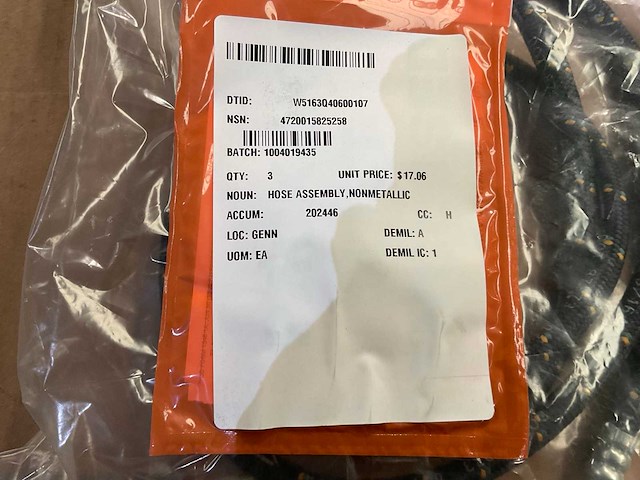 Parker nonmetallic hose assembly (3x) - afbeelding 1 van  5