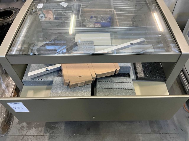 Parker pen company vitrinekast - afbeelding 5 van  6