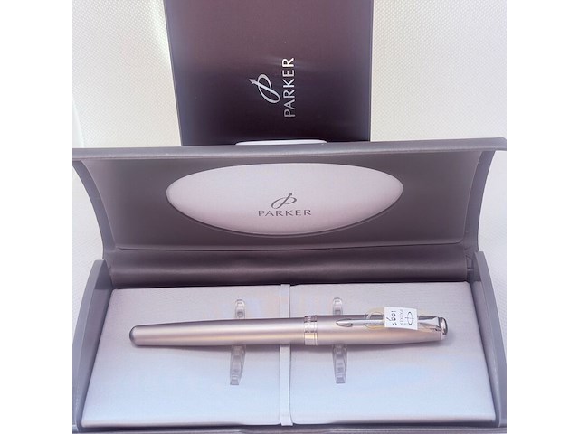 Parker sonnet vulpen - matte silver - gp nib - afbeelding 2 van  4